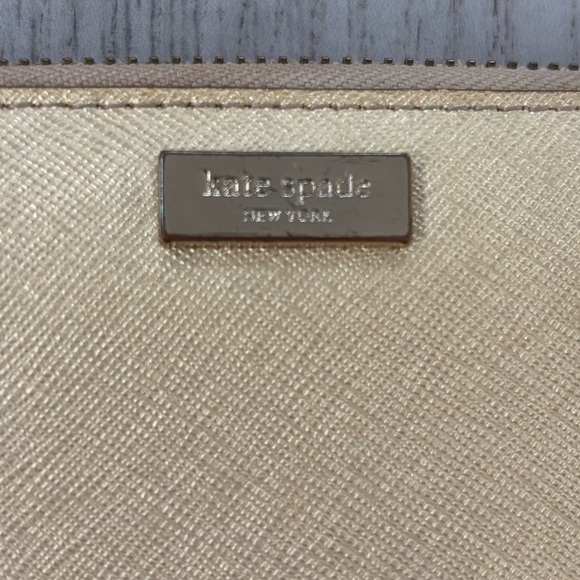 Kate Spade Spencer Metallic Slim Continental wallet. - Picture 2 of 14